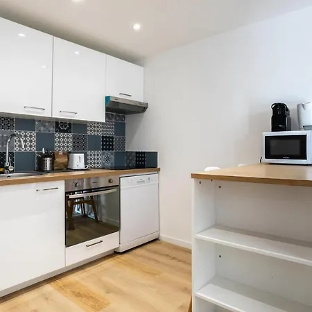 Superbe Appart T2 Pour 4 Pers Piscine Cote Parking Apartment *