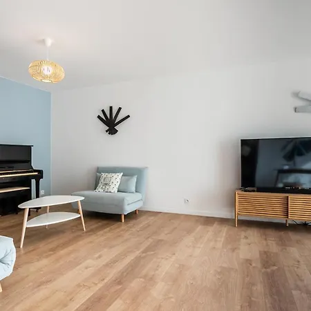 Superbe Appart T2 Pour 4 Pers Piscine Cote Parking Apartment *